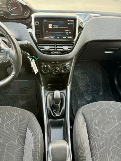 Peugeot 2008 100 Black Matt (13)