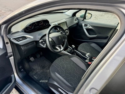Peugeot 2008 100 Black Matt (16)