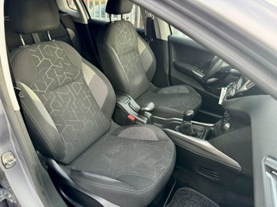 Peugeot 2008 100 Black Matt (17)