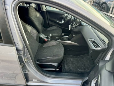 Peugeot 2008 100 Black Matt (18)