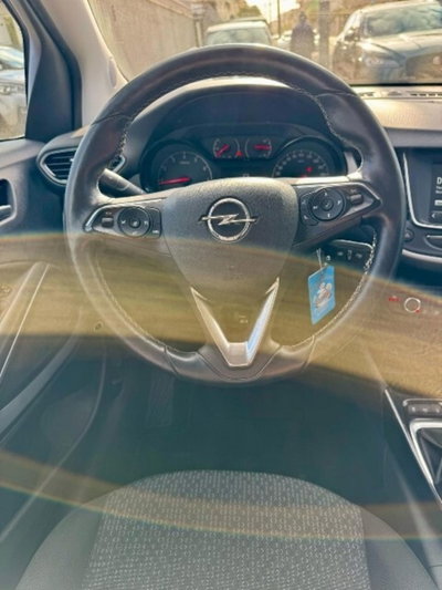 Opel Crossland X 1.2 12V Innovation (15)