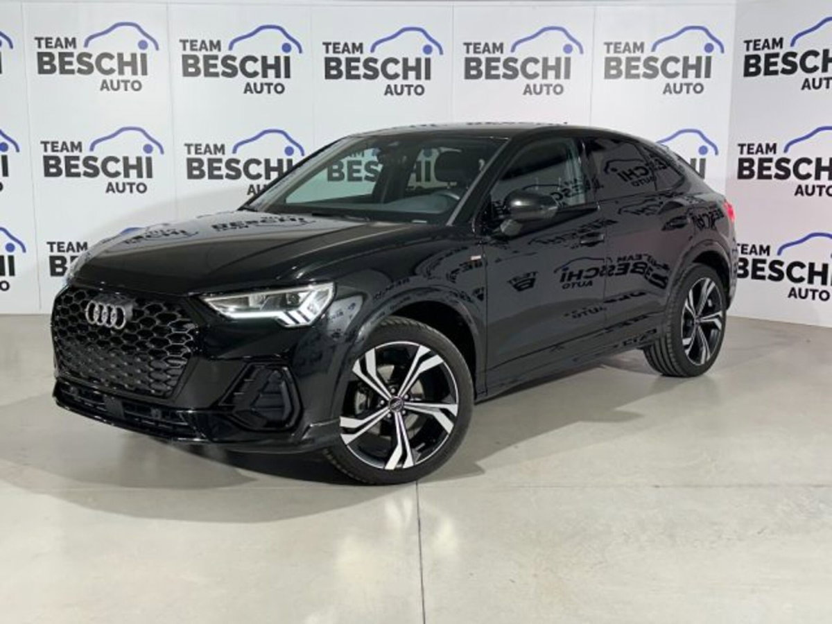 Audi Q3 Sportback 35 1.5 tfsi Identity Black