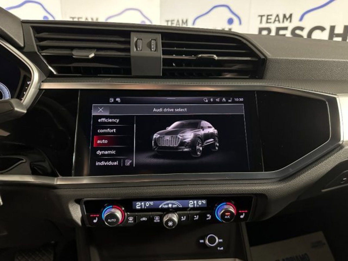 Audi Q3 Sportback 35 1.5 tfsi Identity Black (10)