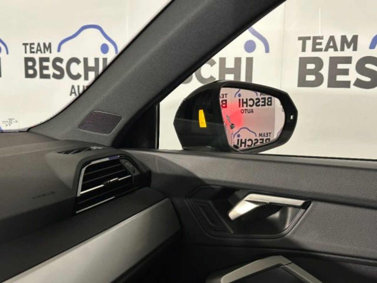 Audi Q3 Sportback 35 1.5 tfsi Identity Black (15)
