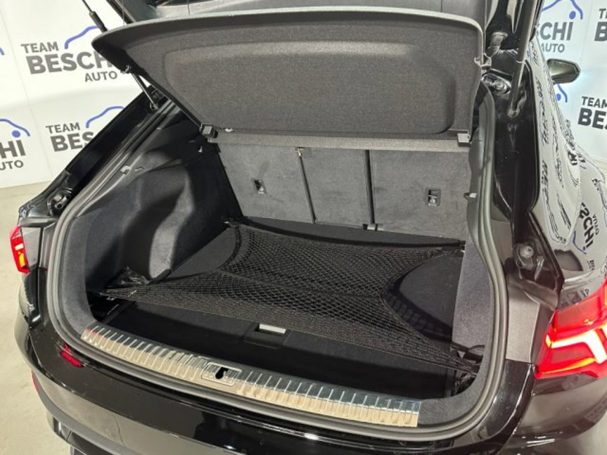 Audi Q3 Sportback 35 1.5 tfsi Identity Black (17)