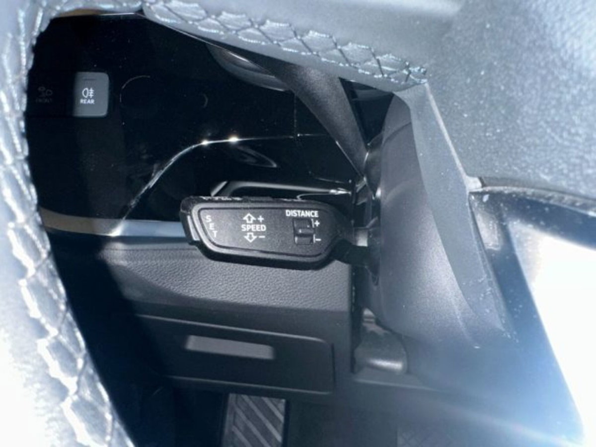 Audi Q3 Sportback 35 1.5 tfsi Identity Black (19)