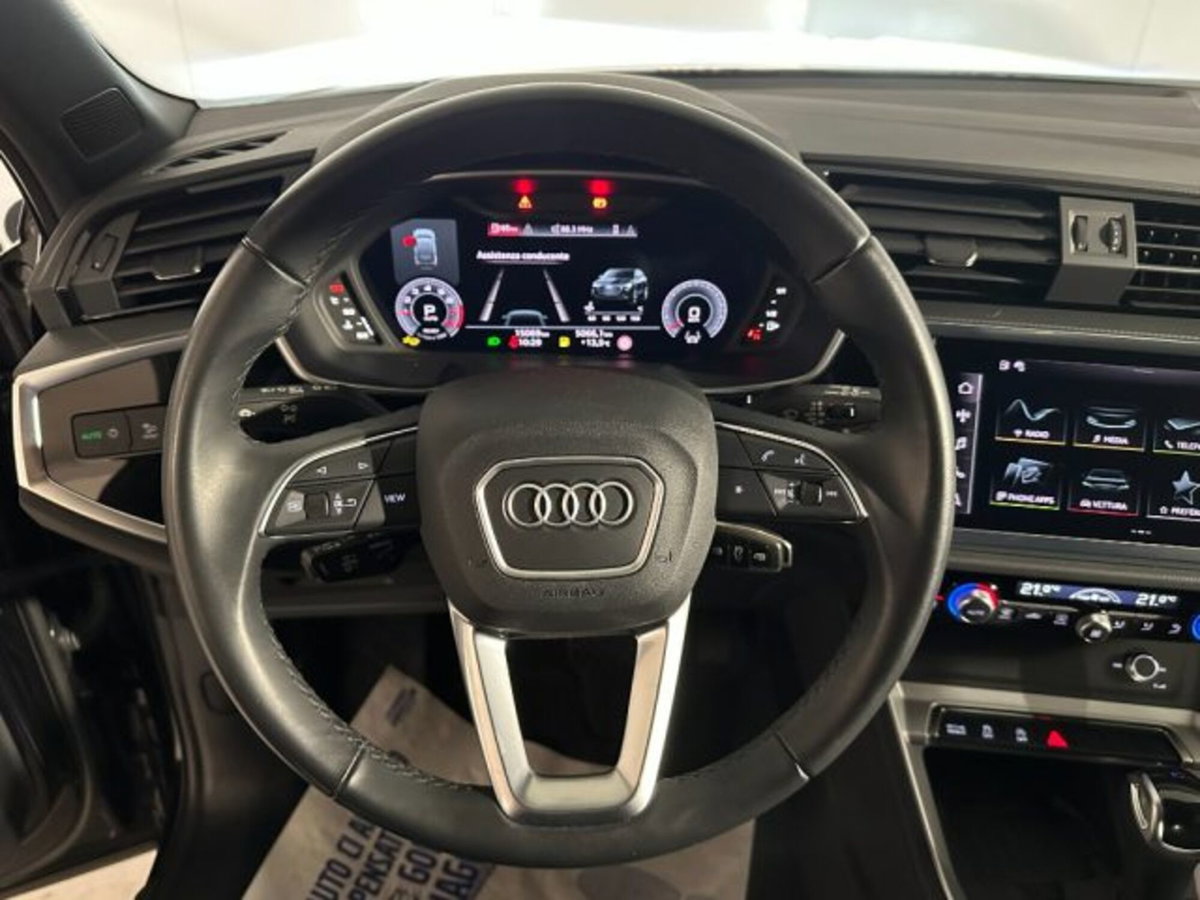 Audi Q3 Sportback 35 1.5 tfsi Identity Black (9)
