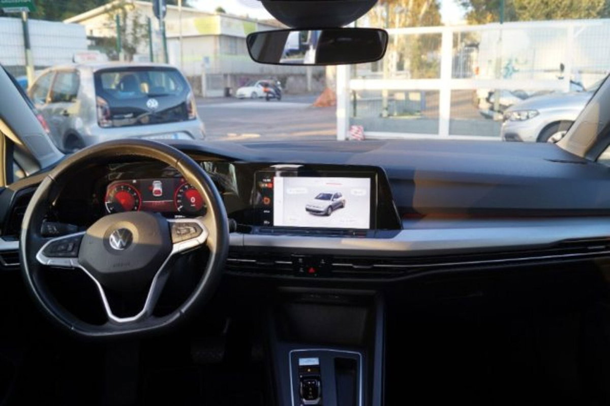 Volkswagen Golf Variant 1.0 eTSI EVO DSG Life (19)