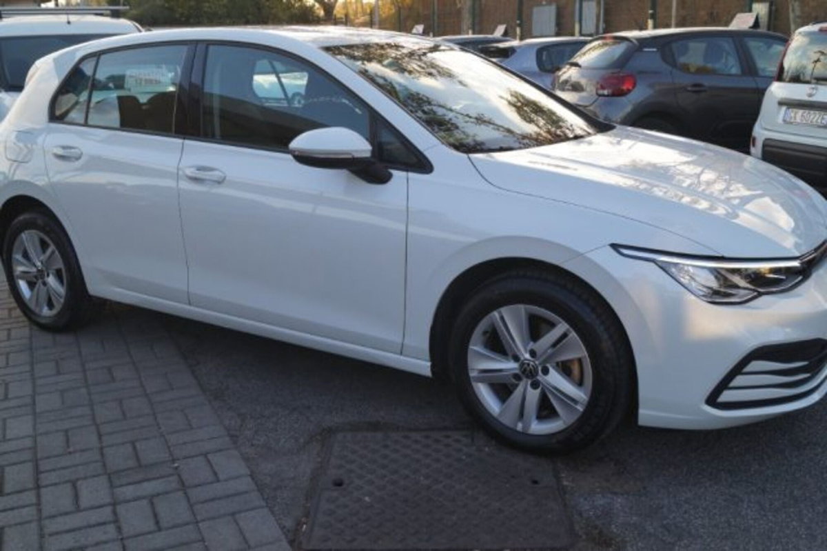 Volkswagen Golf Variant 1.0 eTSI EVO DSG Life (3)