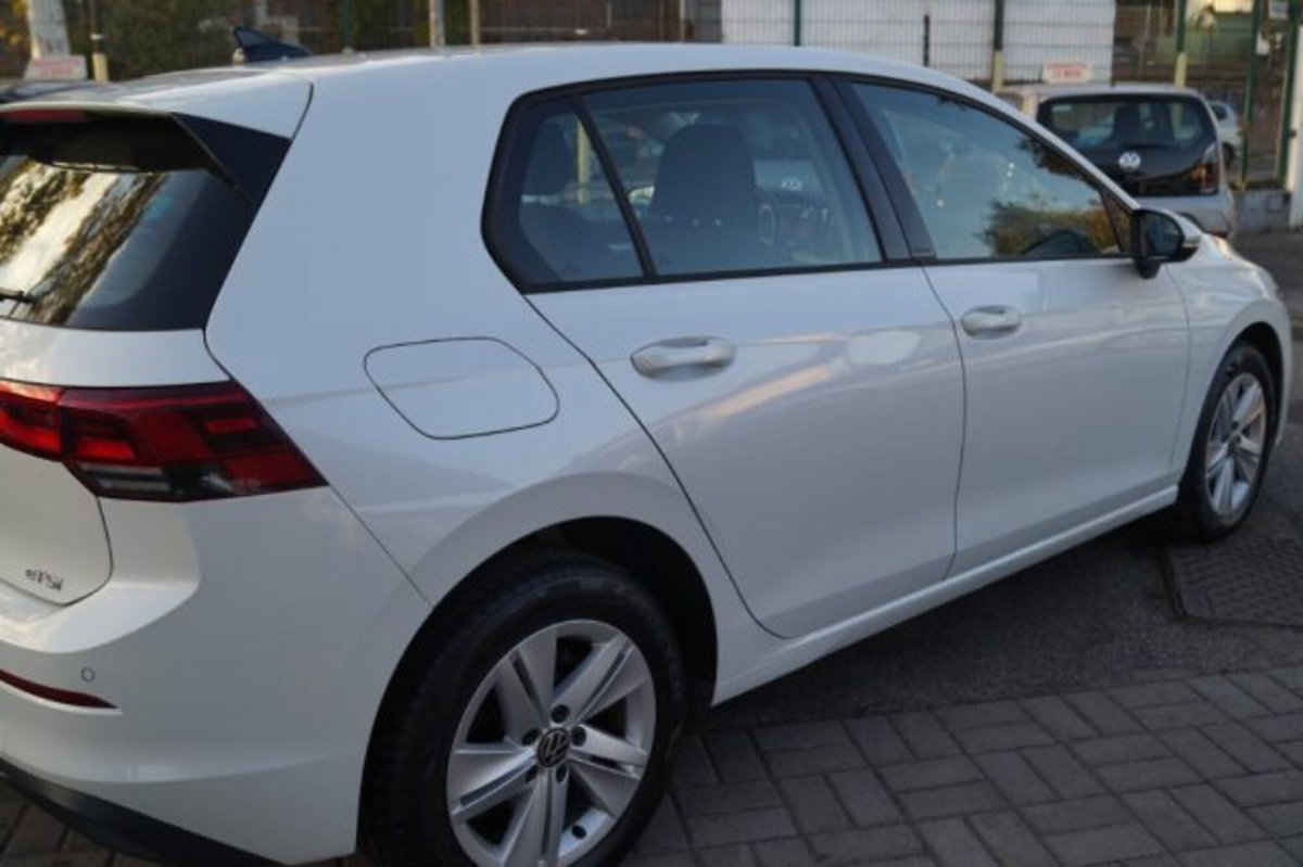 Volkswagen Golf Variant 1.0 eTSI EVO DSG Life (4)