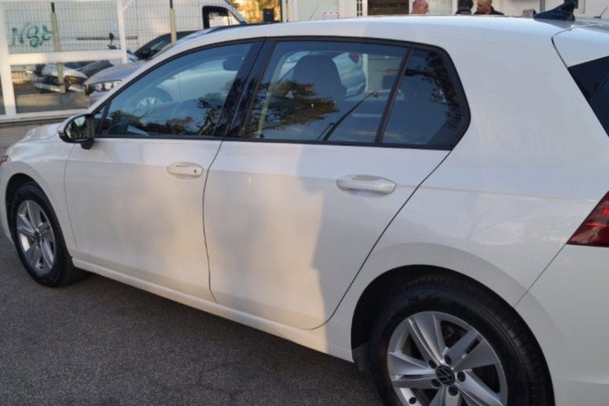 Volkswagen Golf Variant 1.0 eTSI EVO DSG Life (6)