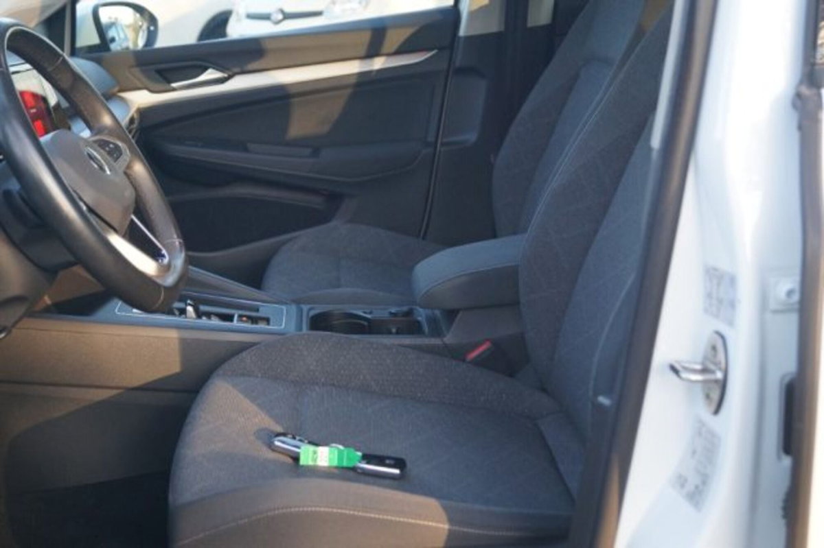 Volkswagen Golf Variant 1.0 eTSI EVO DSG Life (8)