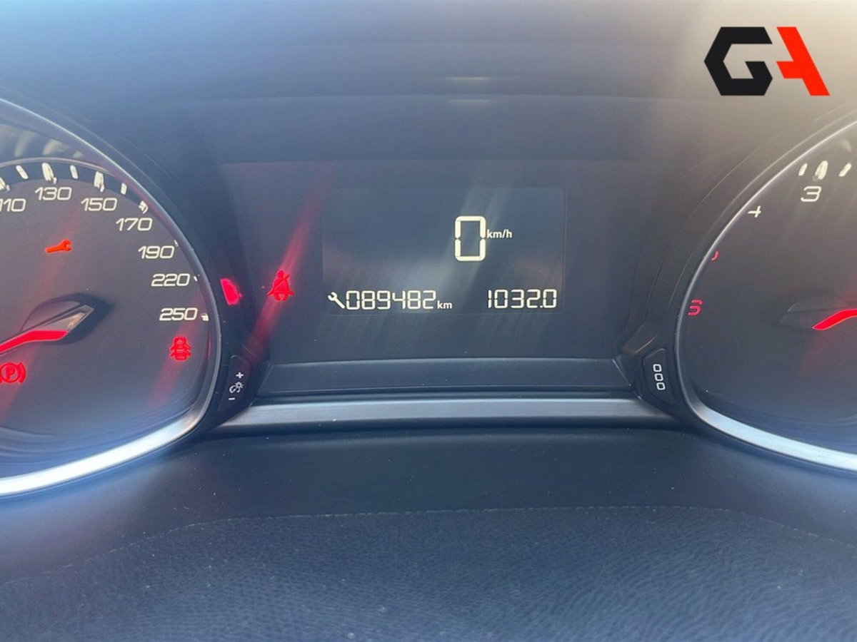 Peugeot 308 BlueHDi 100 S&S Business (10)