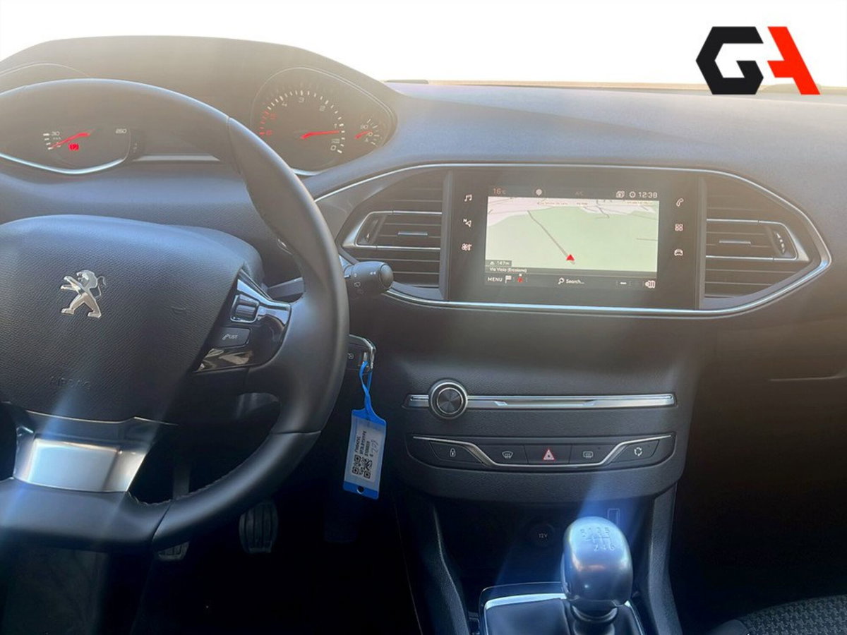 Peugeot 308 BlueHDi 100 S&S Business (12)