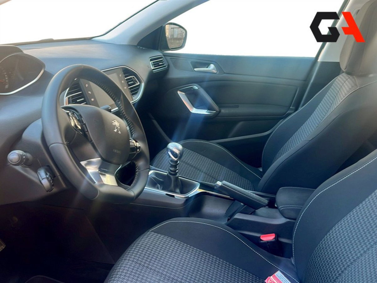 Peugeot 308 BlueHDi 100 S&S Business (13)