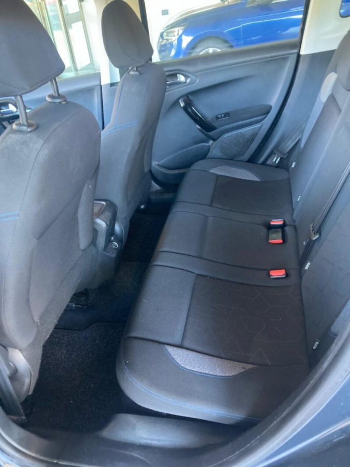 Peugeot 2008 100 S&S Black Matt (13)