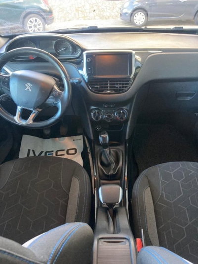 Peugeot 2008 100 S&S Black Matt (9)