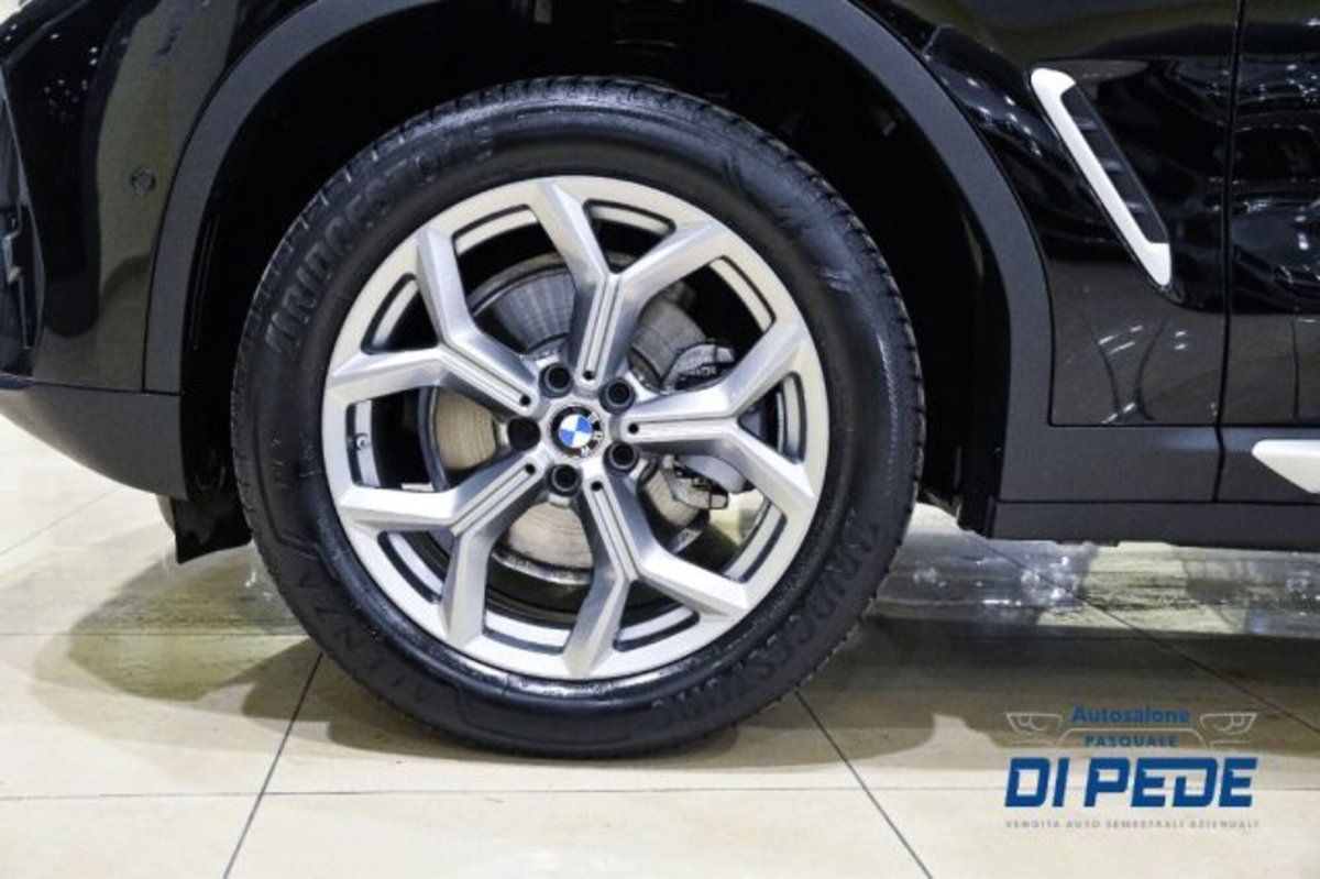 BMW X4 xDrive20d 48V (9)