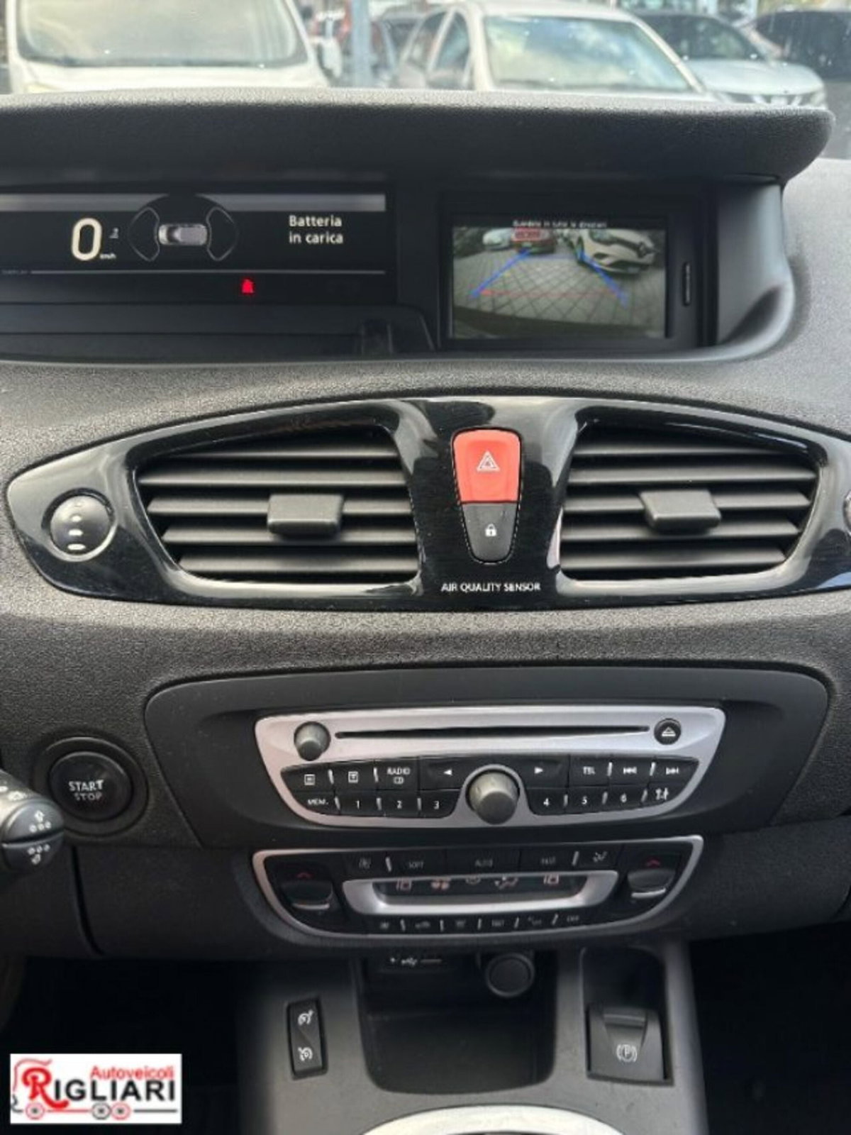 Renault Scenic E-Tech Electric 1.5 dCi 110CV Dynamique (10)