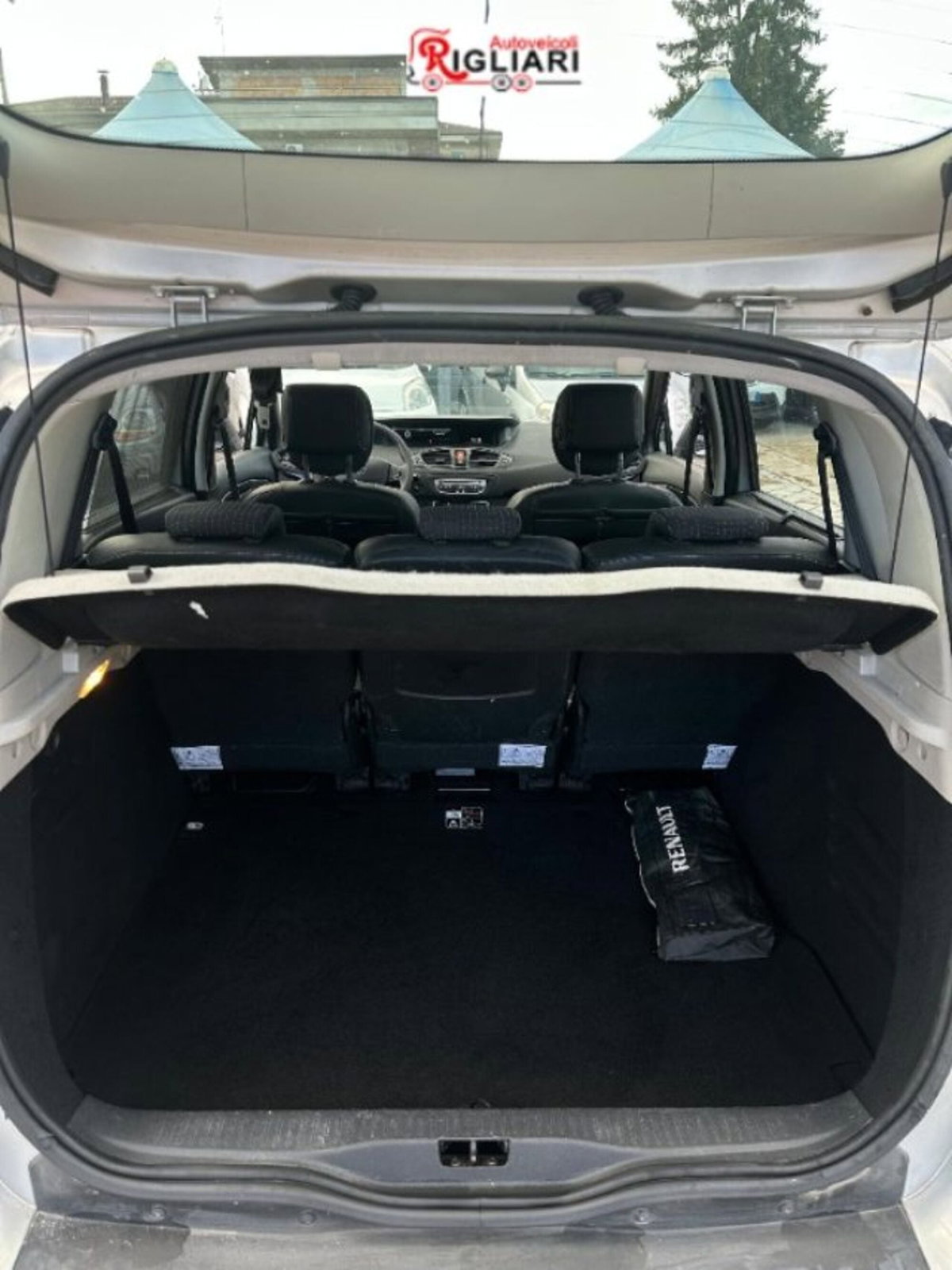Renault Scenic E-Tech Electric 1.5 dCi 110CV Dynamique (15)