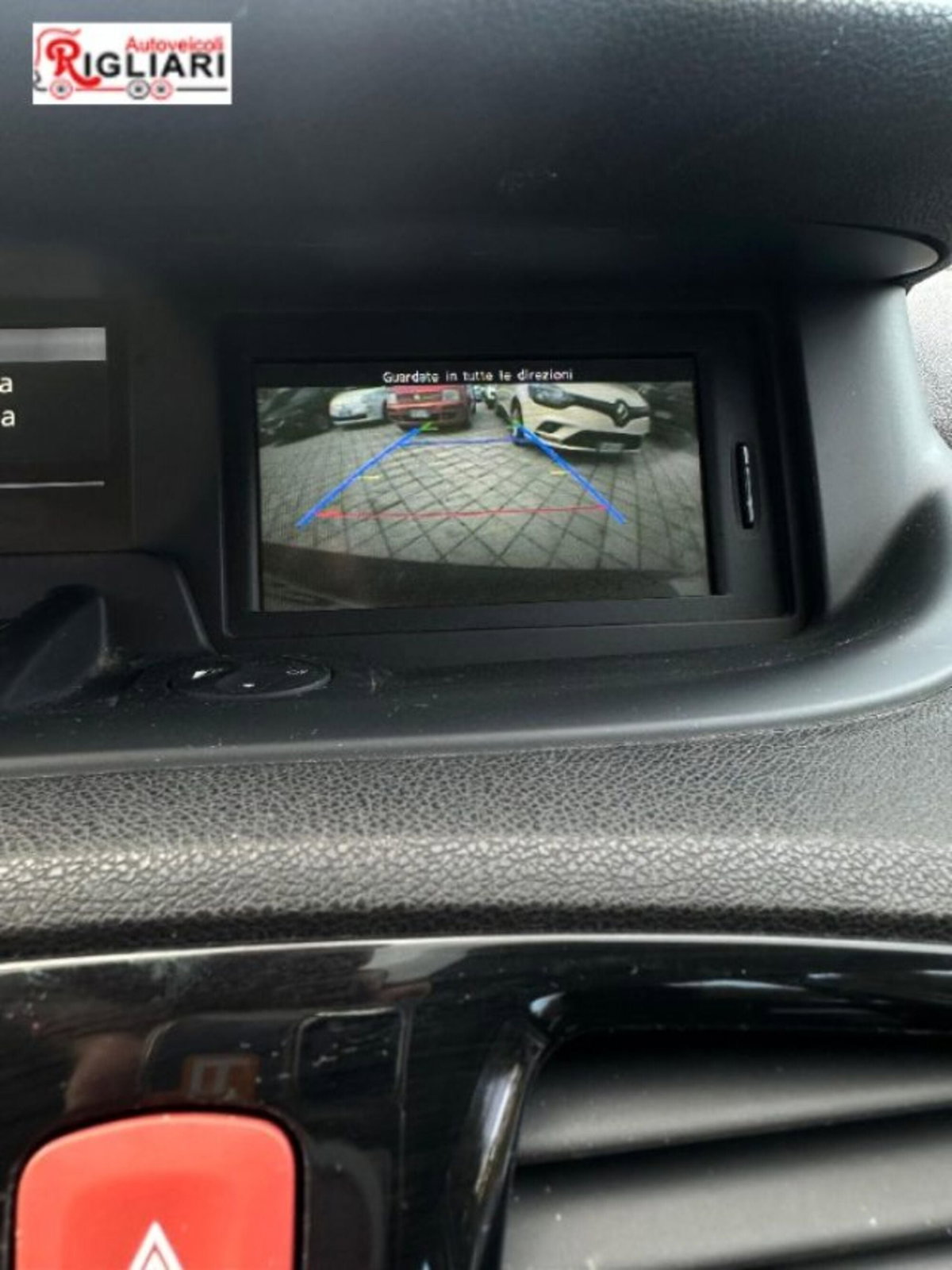 Renault Scenic E-Tech Electric 1.5 dCi 110CV Dynamique (9)
