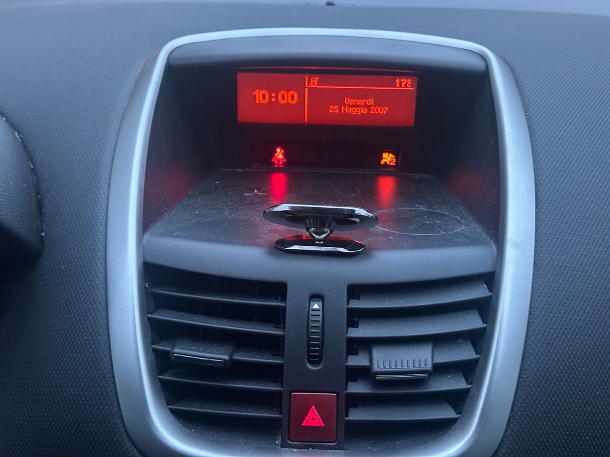 Peugeot 207 SW 8V HDi 112CV Outdoor (14)