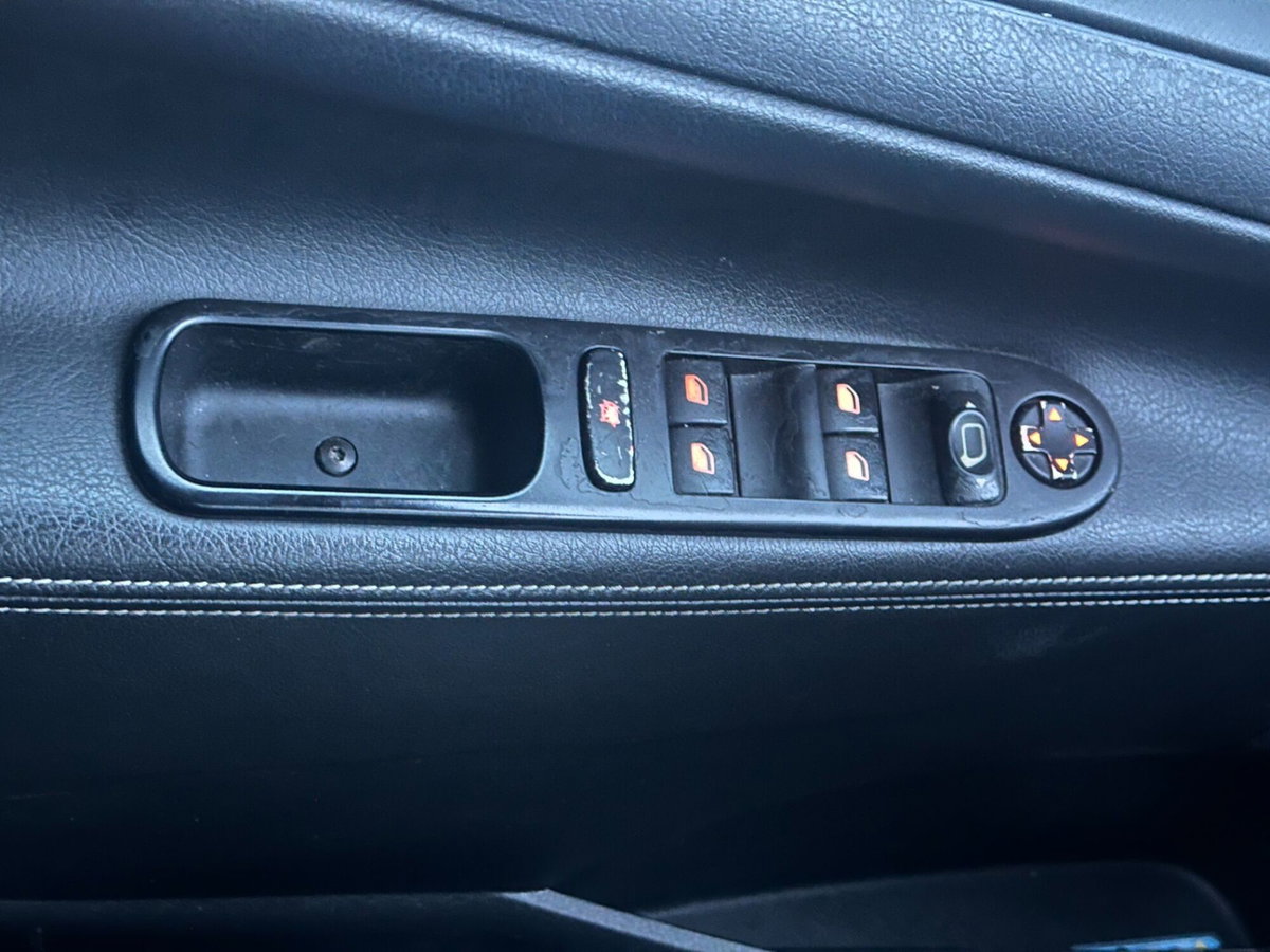 Peugeot 207 SW 8V HDi 112CV Outdoor (15)