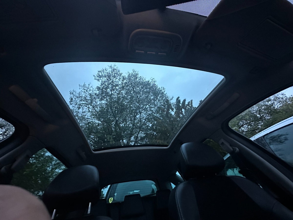 Peugeot 207 SW 8V HDi 112CV Outdoor (18)
