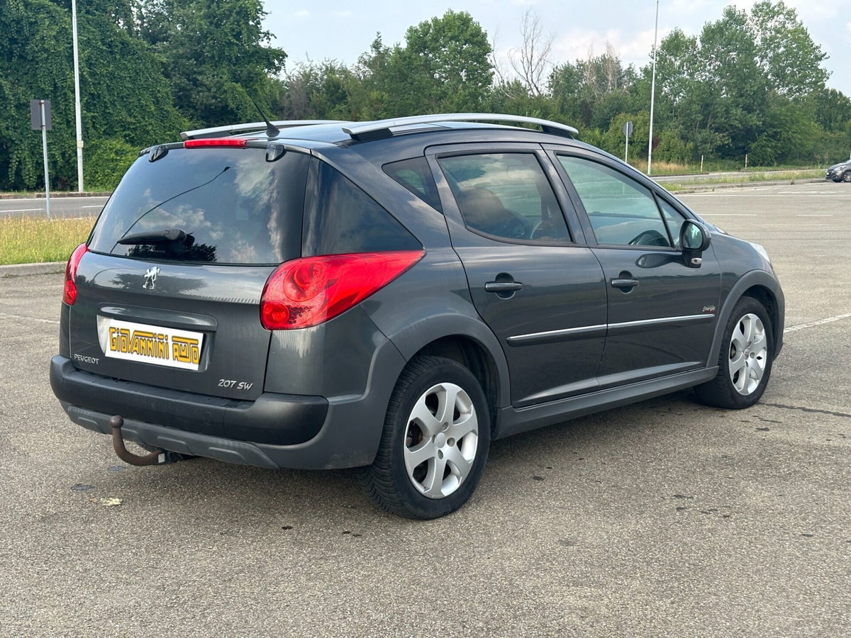 Peugeot 207 SW 8V HDi 112CV Outdoor (5)