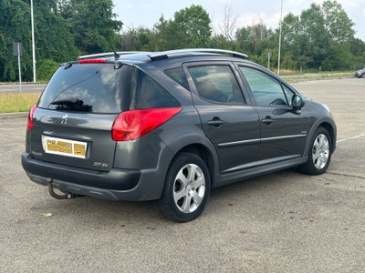 Peugeot 207 SW 8V HDi 112CV Outdoor (5)