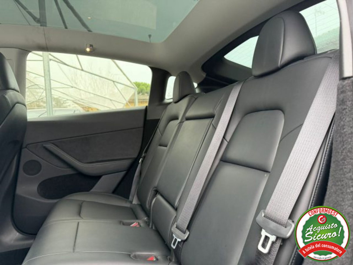 Tesla Model Y Performance awd (9)