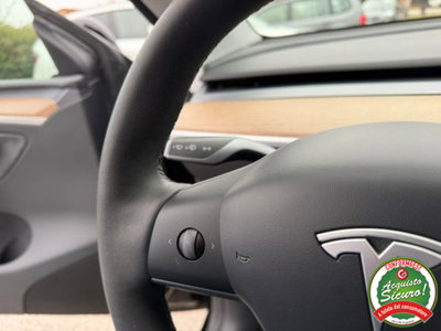 Tesla Model Y Performance awd (13)
