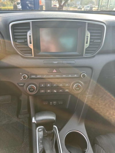Kia Sportage 1.7 CRDI 141 CV DCT7 2WD Business Class (16)
