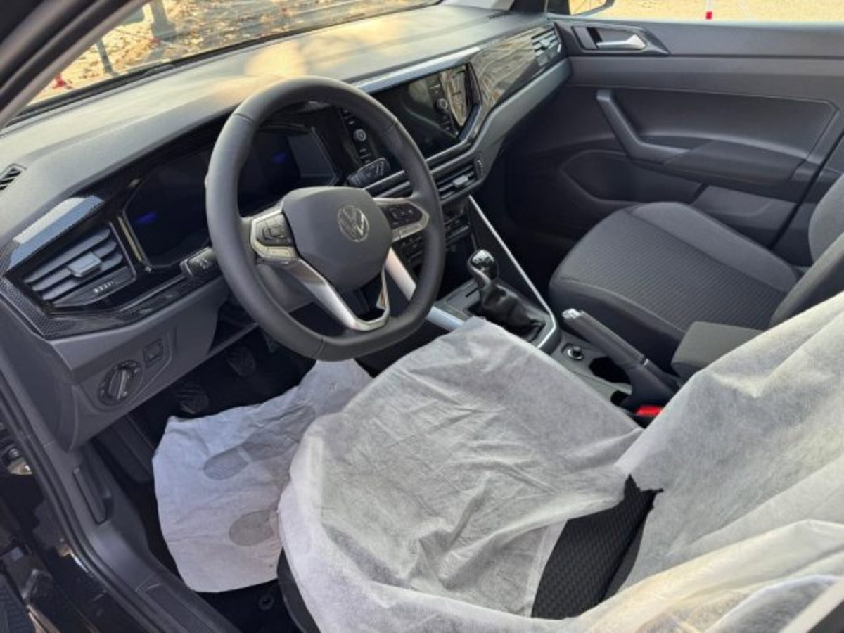 Volkswagen Polo 1.0 tsi Edition 95cv (9)