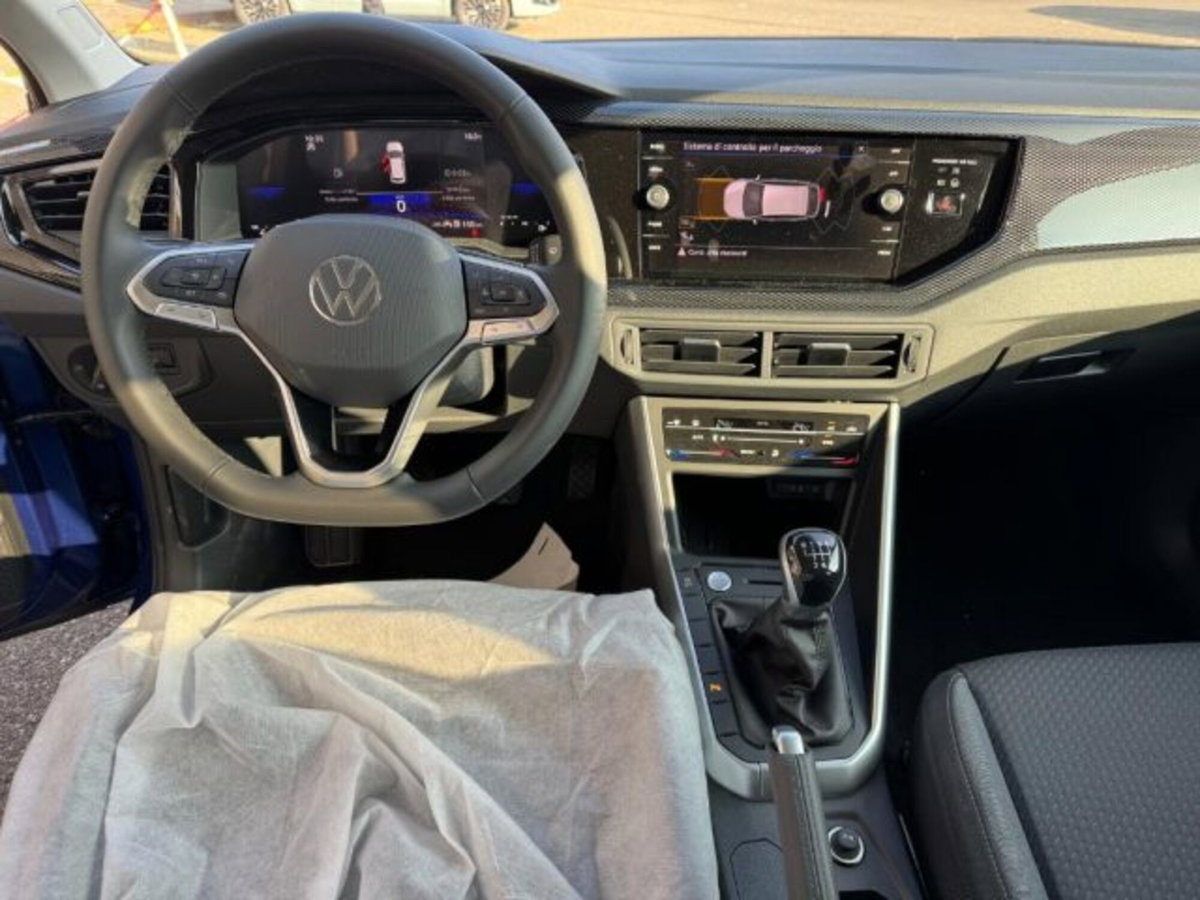 Volkswagen Taigo 1.0 tsi R-Line 115cv (8)