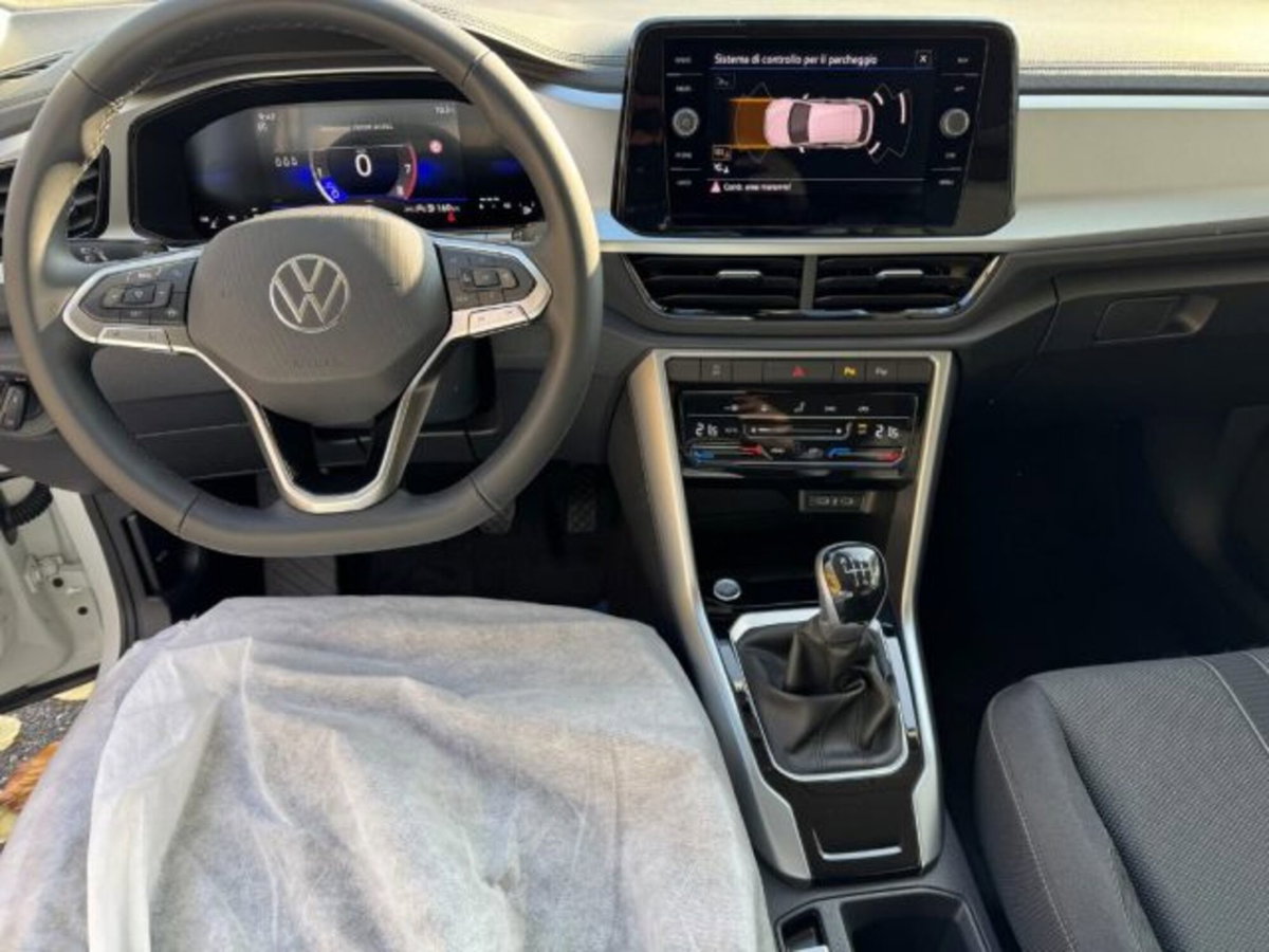 Volkswagen T-Roc 1.0 tsi Sport 115cv (2)