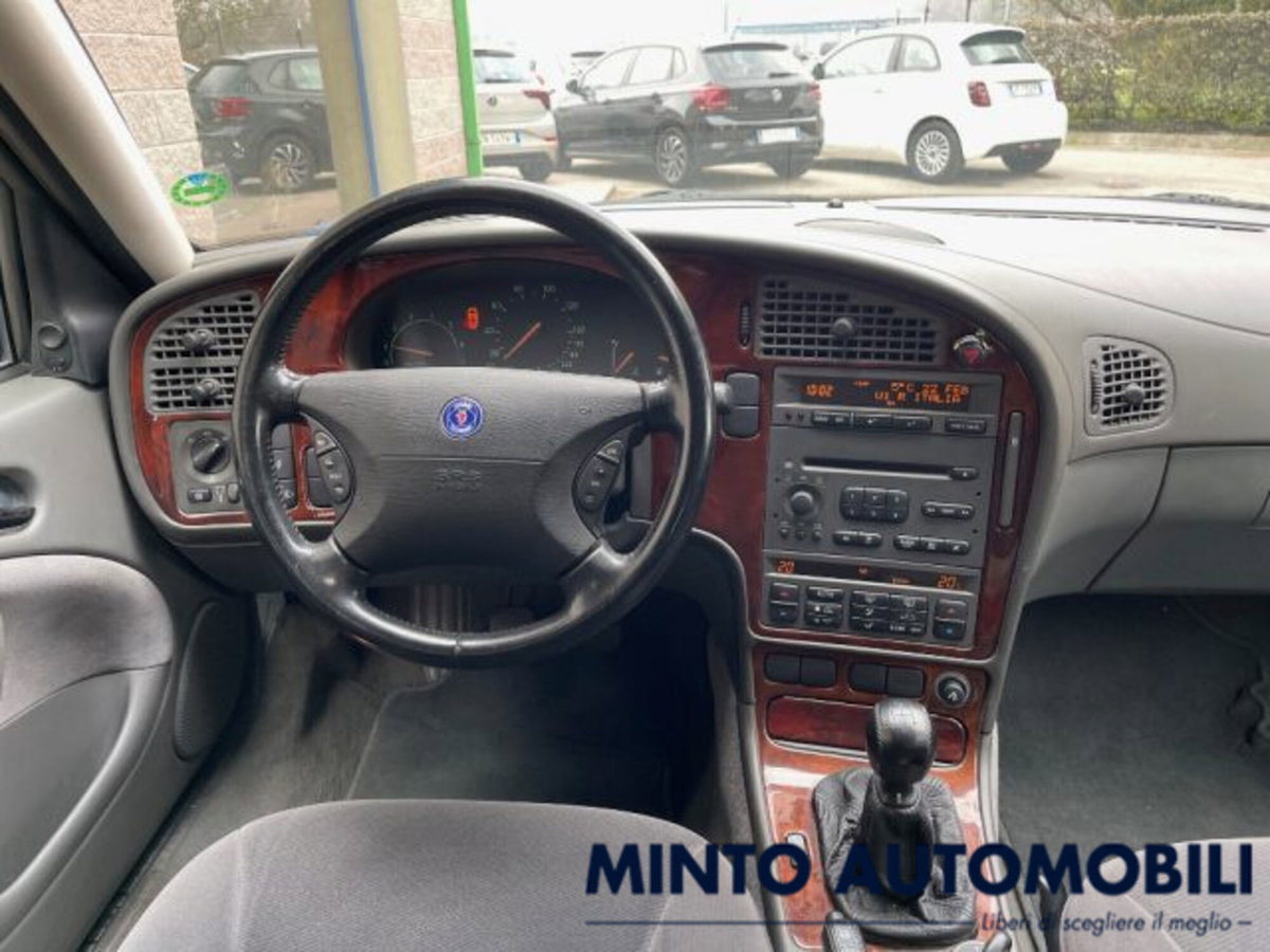 Saab 9-5 16V T cat S (6)