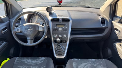 Opel Agila 1.2 16V 94CV Enjoy (13)