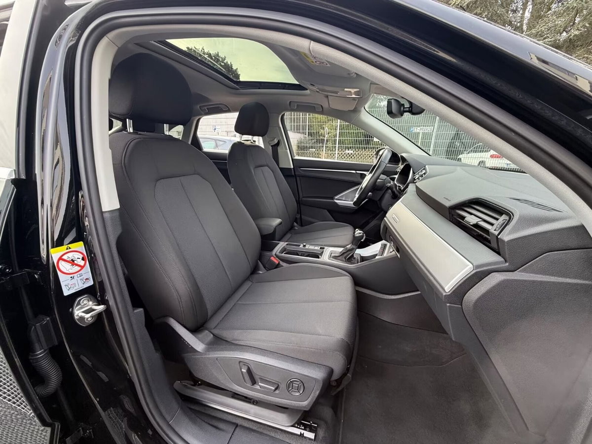 Audi Q3 Sportback 35 TDI quattro S tronic S line edition (10)