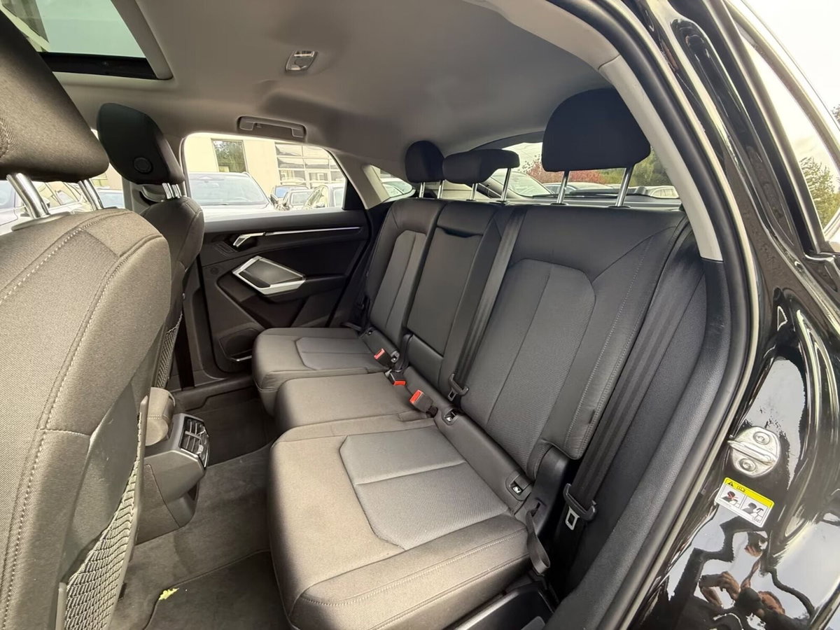 Audi Q3 Sportback 35 TDI quattro S tronic S line edition (11)
