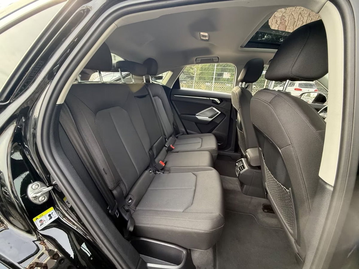 Audi Q3 Sportback 35 TDI quattro S tronic S line edition (12)