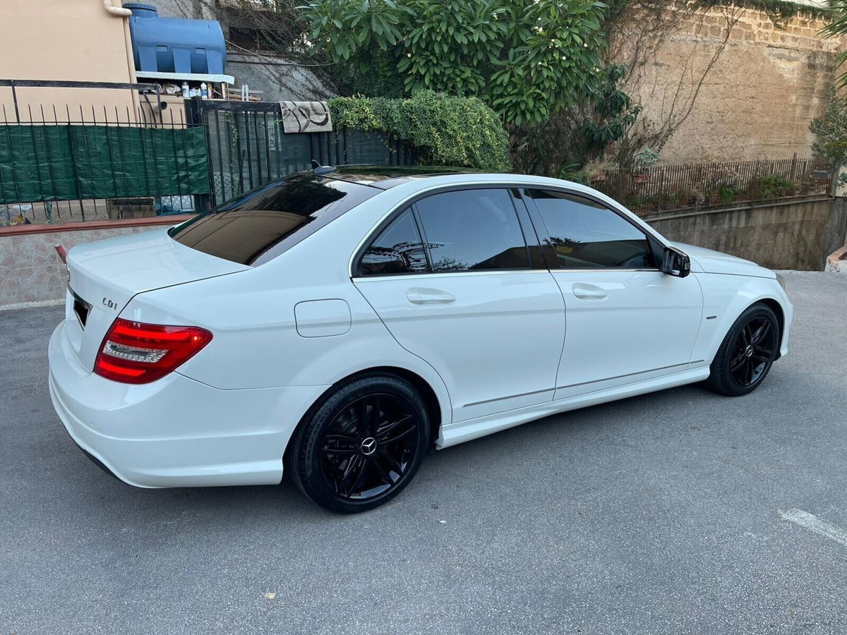 Mercedes-Benz Classe C 220 CDI BlueEFFICIENCY Avantgarde AMG (20)
