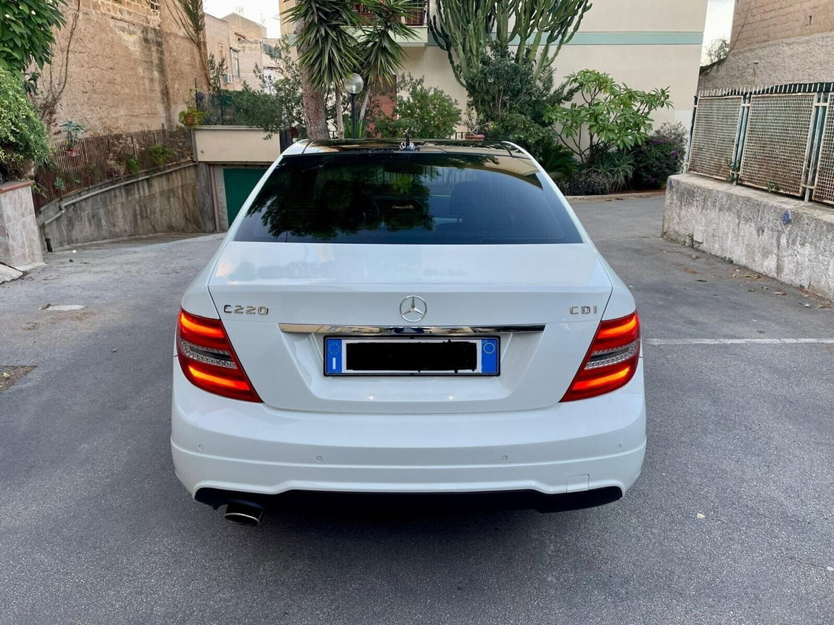 Mercedes-Benz Classe C 220 CDI BlueEFFICIENCY Avantgarde AMG (6)