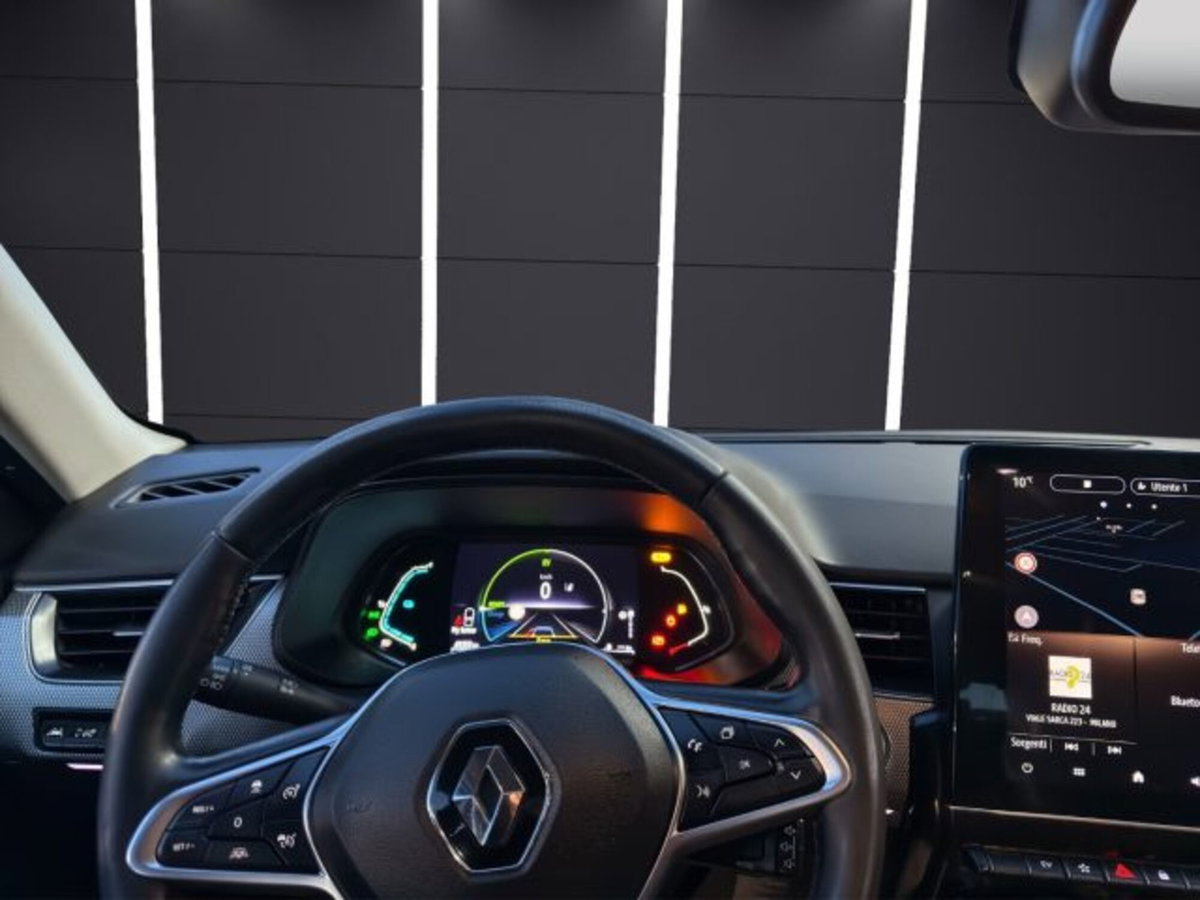Renault Arkana E-Tech 145 CV Intens (11)