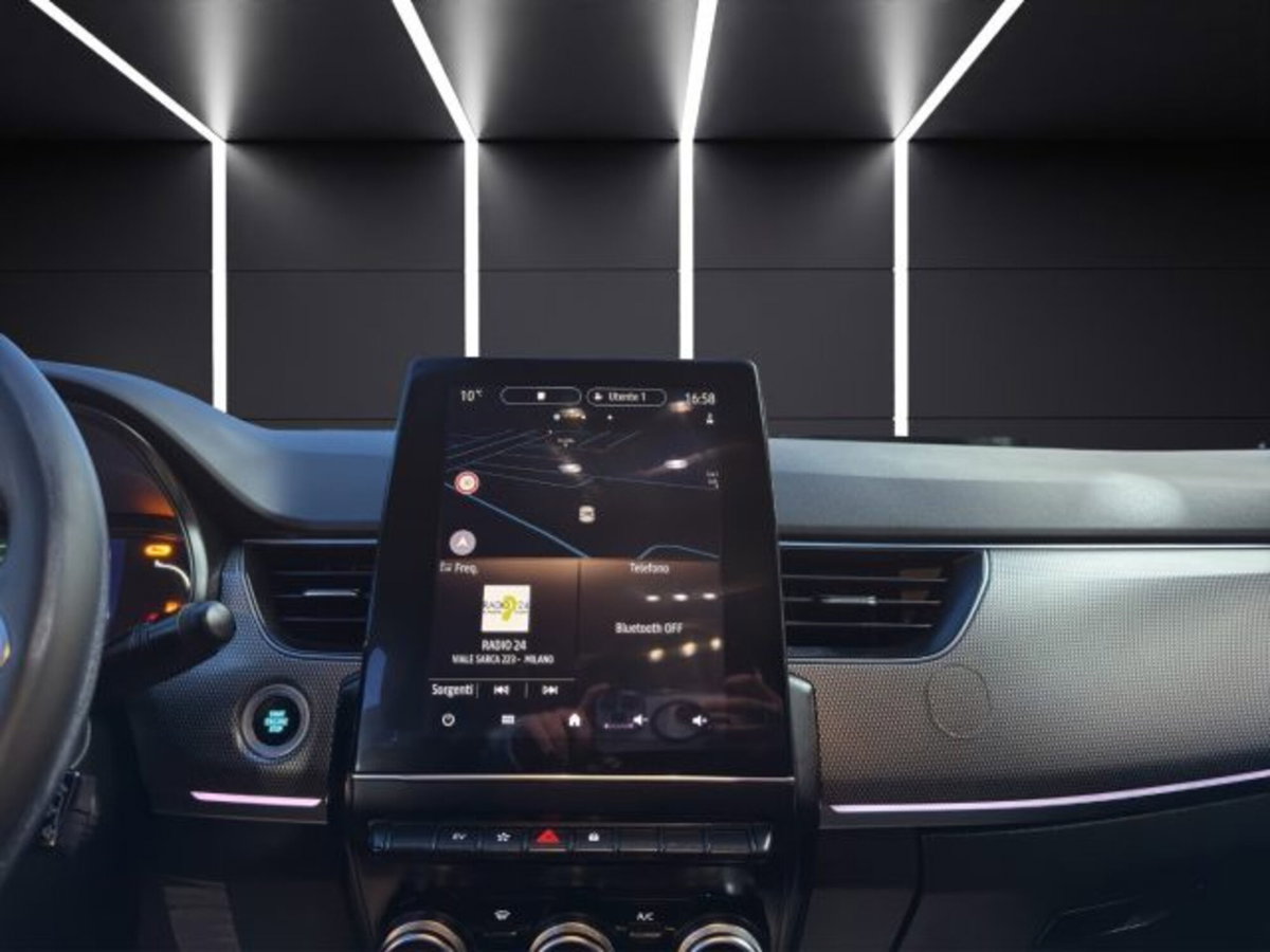 Renault Arkana E-Tech 145 CV Intens (16)