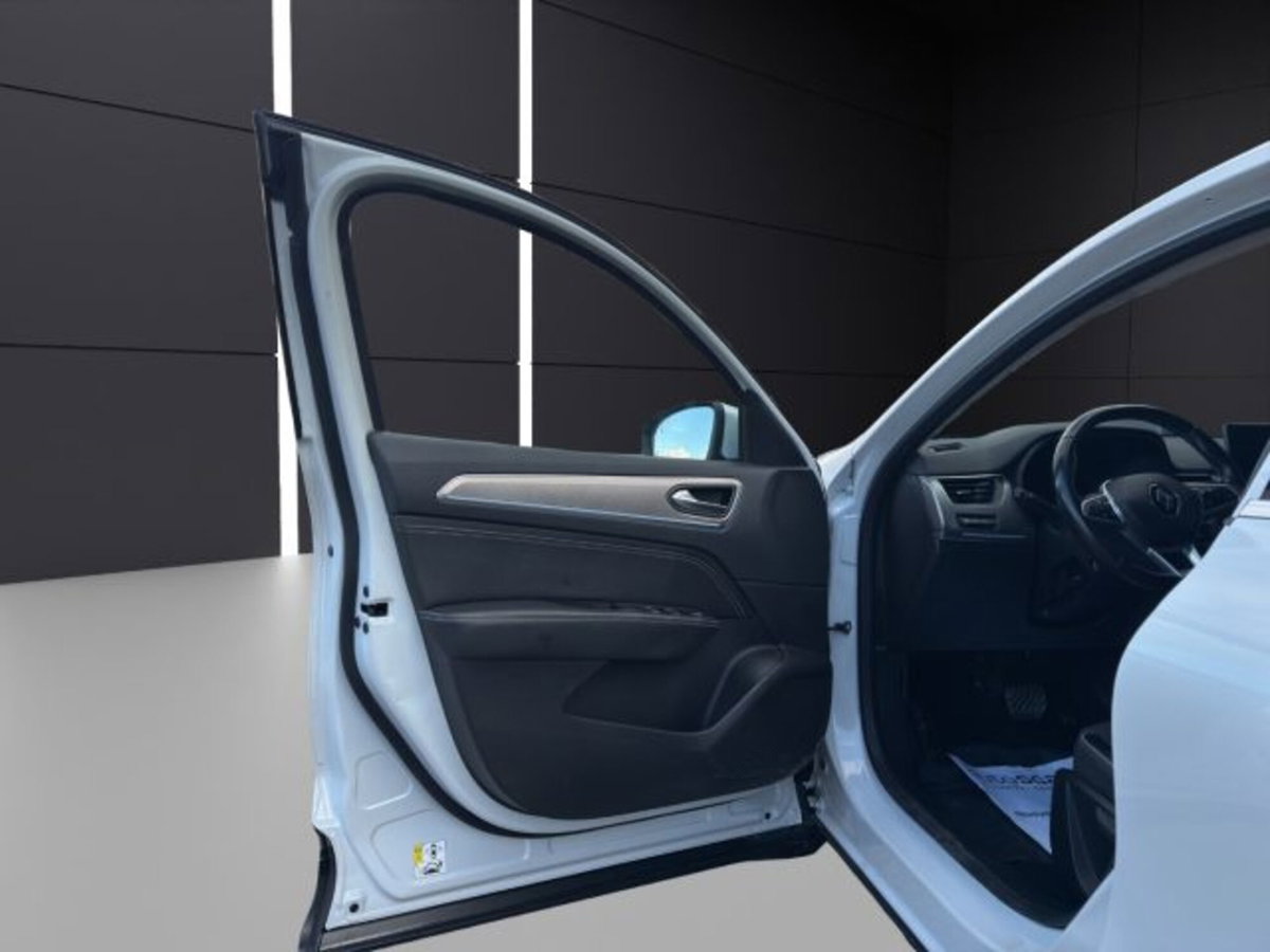 Renault Arkana E-Tech 145 CV Intens (11)