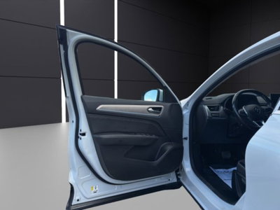 Renault Arkana E-Tech 145 CV Intens (11)