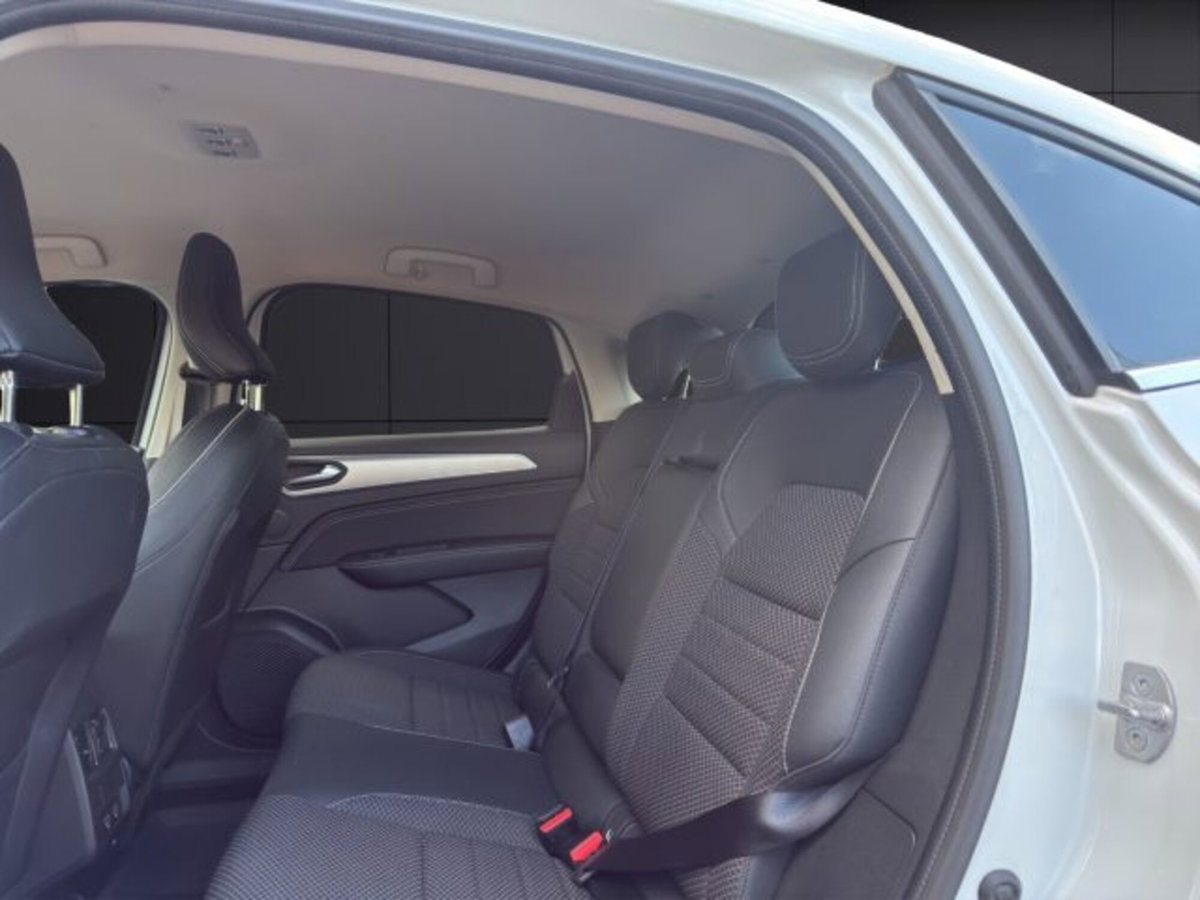 Renault Arkana E-Tech 145 CV Intens (12)