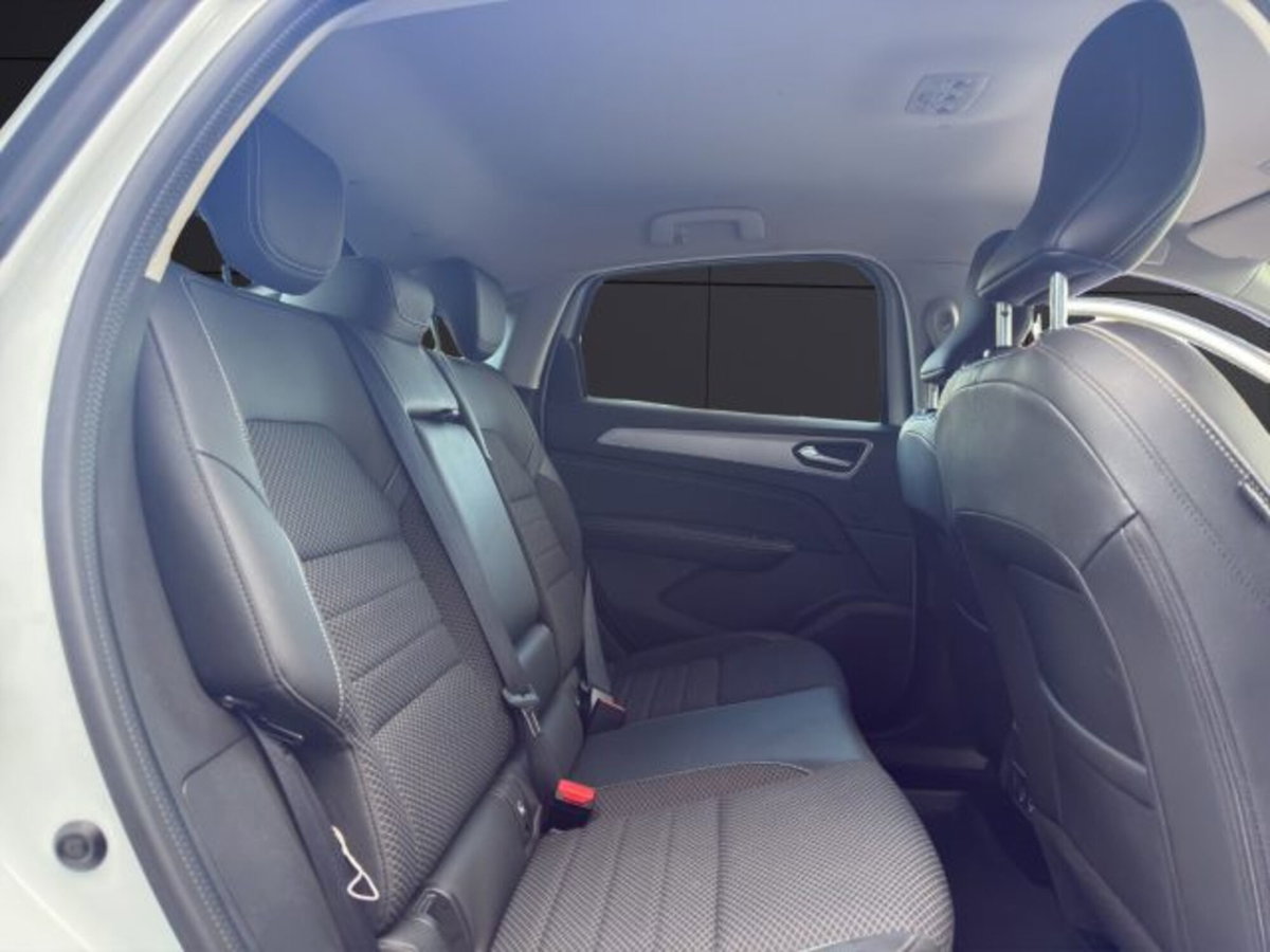 Renault Arkana E-Tech 145 CV Intens (18)