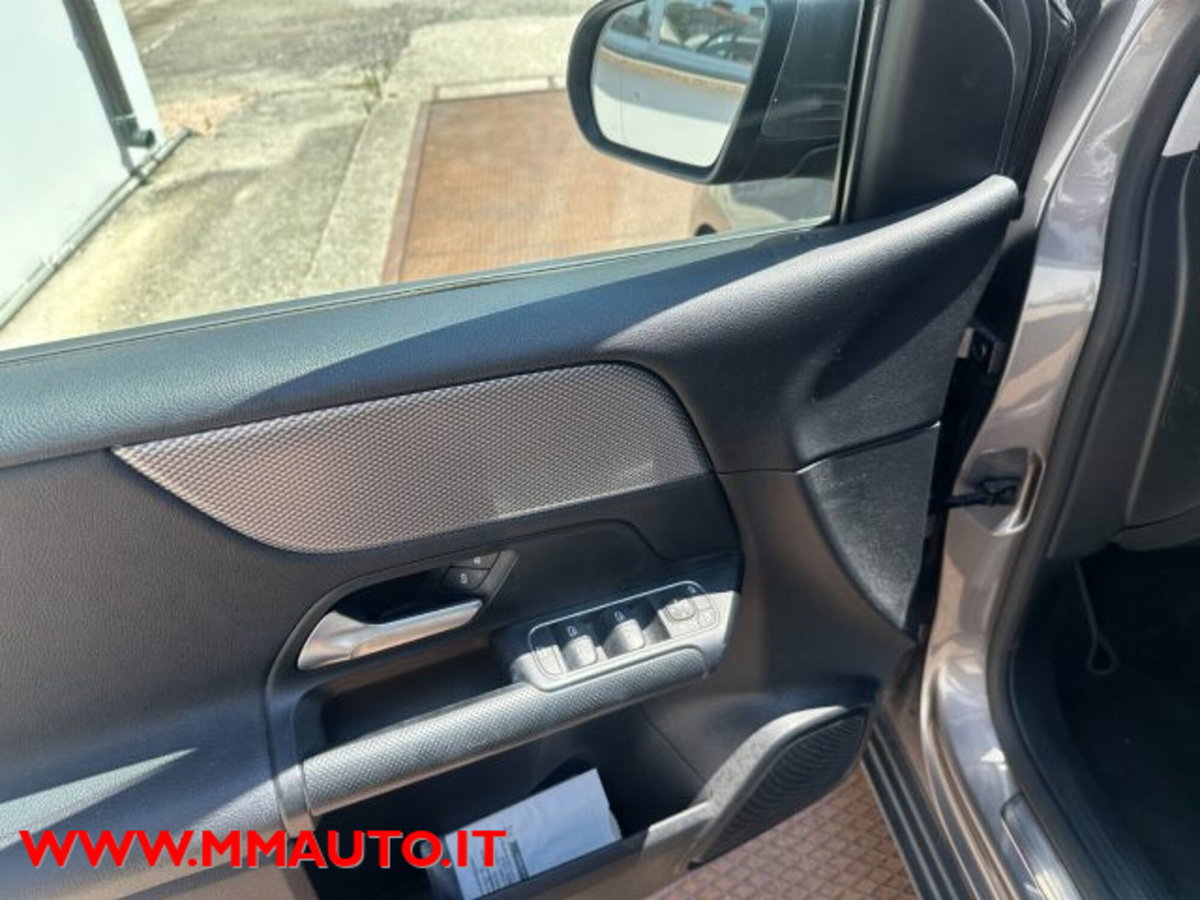 Mercedes-Benz Classe B 200 d Automatic Executive (9)